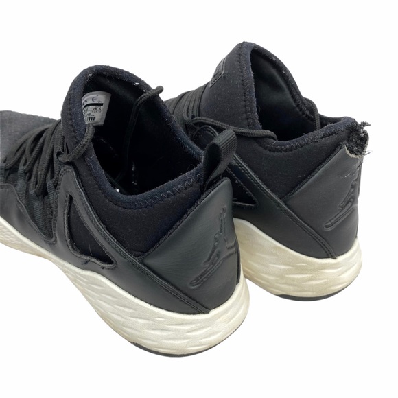 Air Jordan Mens Black Sneakers Size 8.5 - Picture 2 of 5